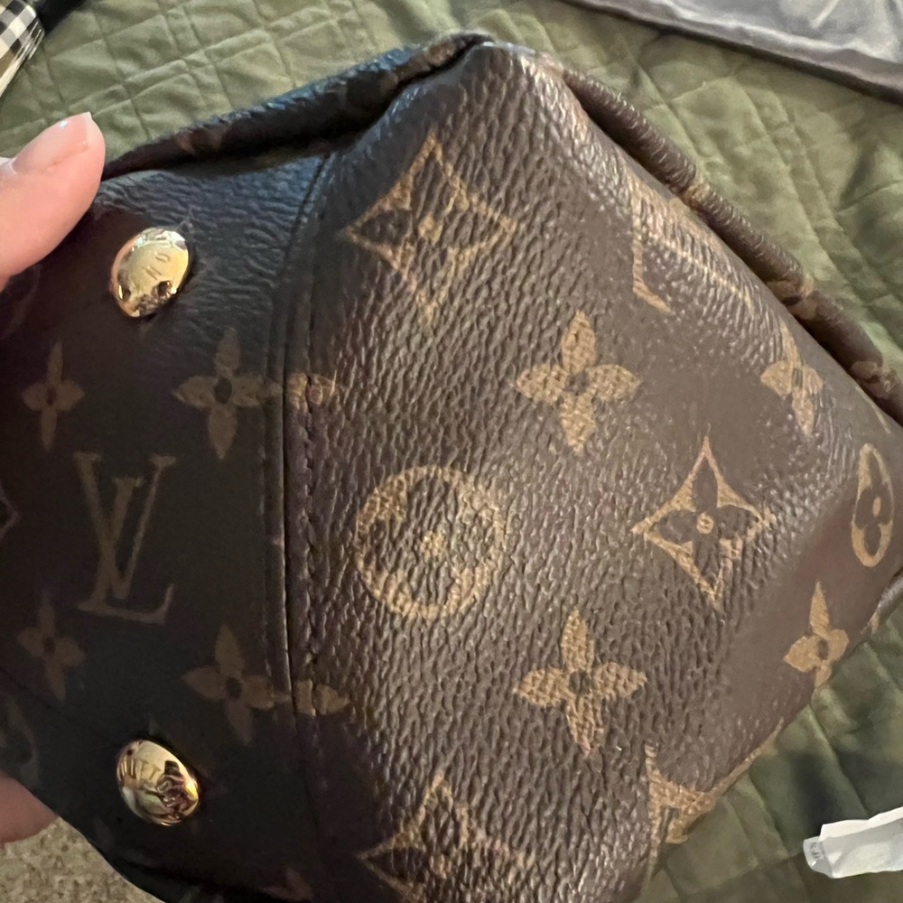 Louis Vuitton Brown and Red Shoulder Bag with Monogram Canvas - Picture 4 of 13